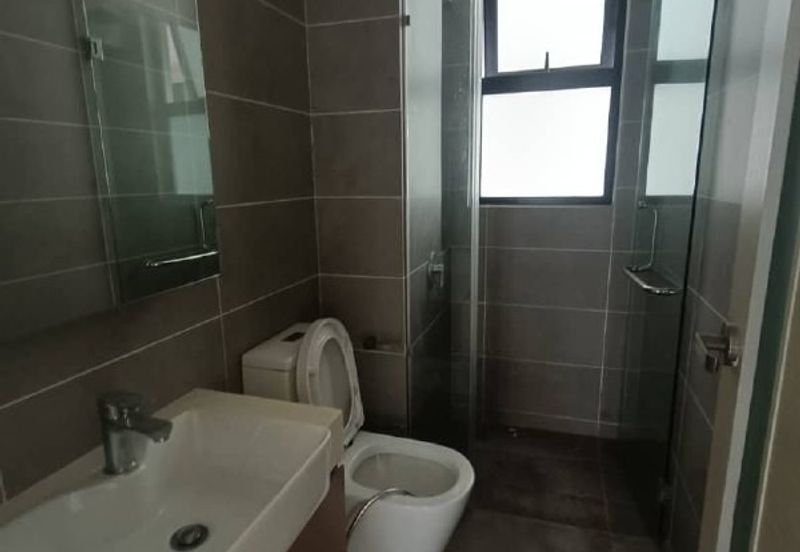 The M @ Medini Macrolink