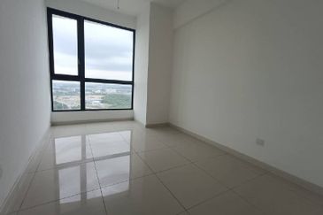 The M @ Medini Macrolink