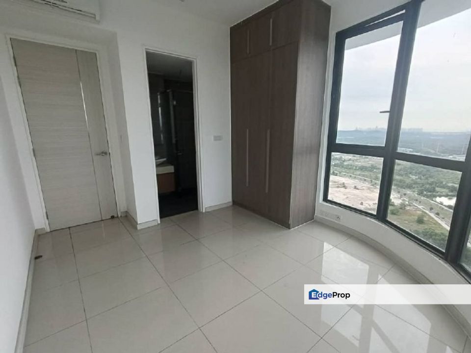 Cheapest 3 room service apartment at the m macrolink medini, Johor, 