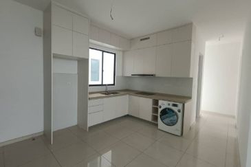 The M @ Medini Macrolink