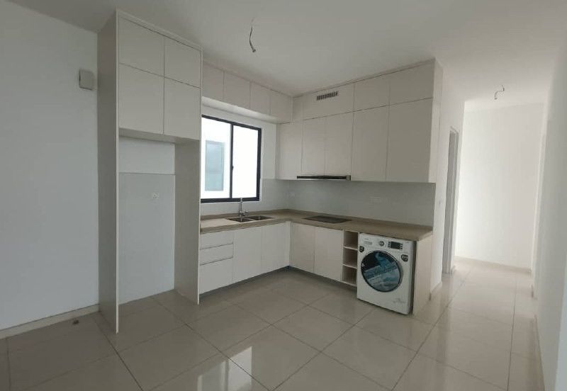 The M @ Medini Macrolink