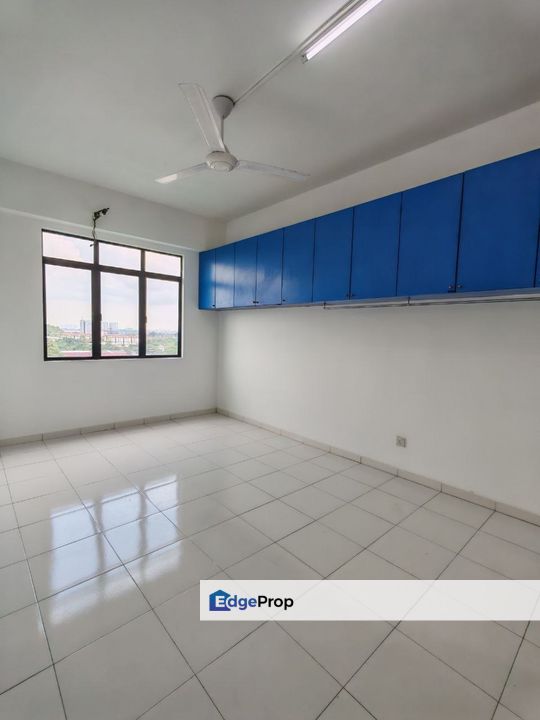 Freehold full loan 3 room service apartment at jentayu tampoi skudai, Johor, Tampoi