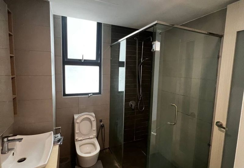 The M @ Medini Macrolink