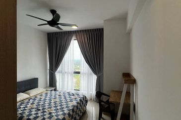 The M @ Medini Macrolink