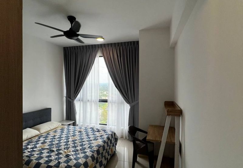 The M @ Medini Macrolink