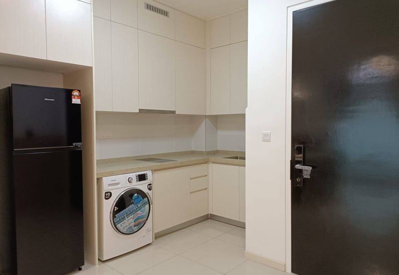 The M @ Medini Macrolink