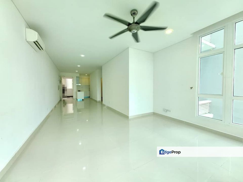 Full loan 2 room service apartment at one medini iskandar puteri, Johor, Nusajaya