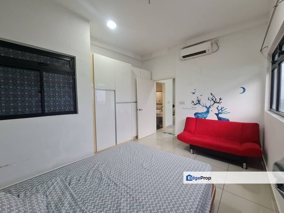 Full loan 1 room service apartment fully furniture high floor at meridin medini, Johor, 