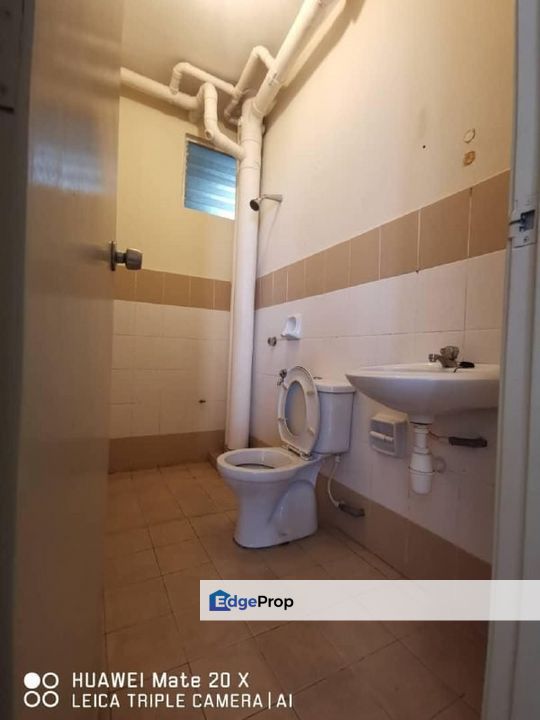 Full loan 3 room service apartment at kipark tampoi skudai, Johor, Tampoi