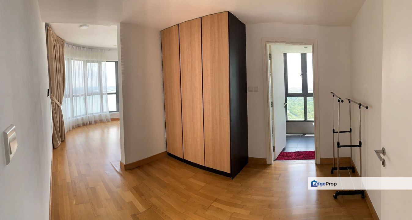 Fully furniture 4 room service apartment at teega suites puteri harbour iskandar puteri, Johor, 