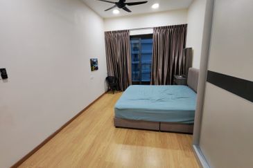 Baypoint @ Country Garden Danga Bay