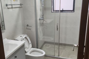 Baypoint @ Country Garden Danga Bay