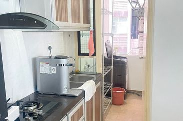 D'Summit Residences @ Kempas Utama