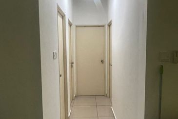 D'Summit Residences @ Kempas Utama