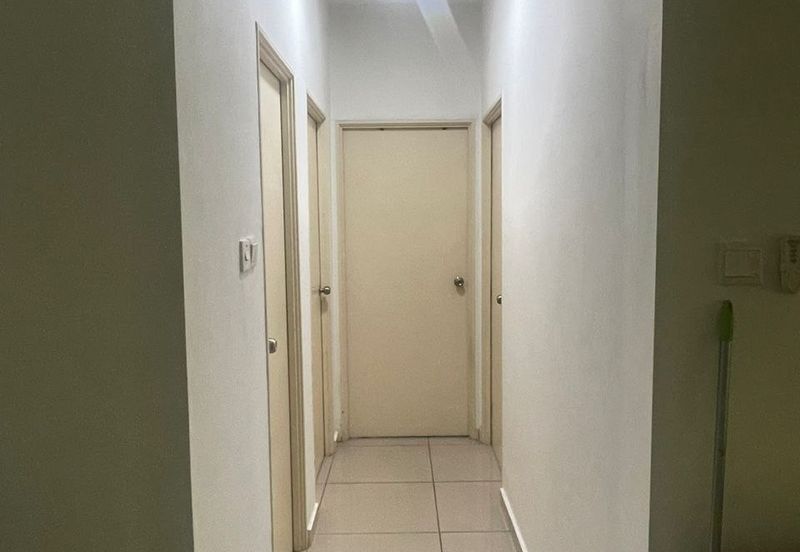 D'Summit Residences @ Kempas Utama