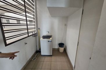 Dedaun Hijau (Greenfield Regency)