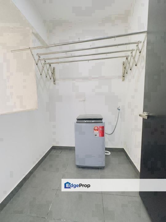 Freehold 2 room service apartment fully furniture renovated at sky 88 johor bahru, Johor, Johor Bahru