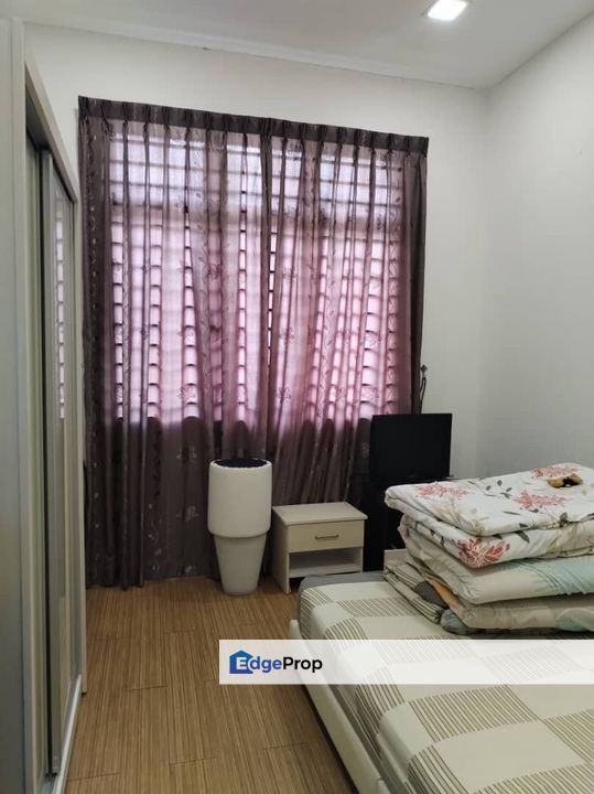 Freehold double storey landed house renovated and guarded at setia eco garden gelang patah, Johor, Gelang Patah