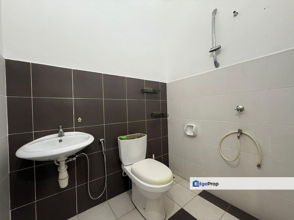 Freehold double storey landed house renovated and guarded at taman bukit indah iskandar puteri, Johor, Johor Bahru