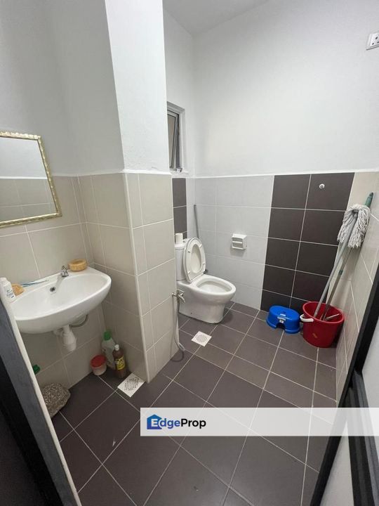 Freehold fully renovated double storey at taman nusantara prima gelang patah, Johor, Nusajaya