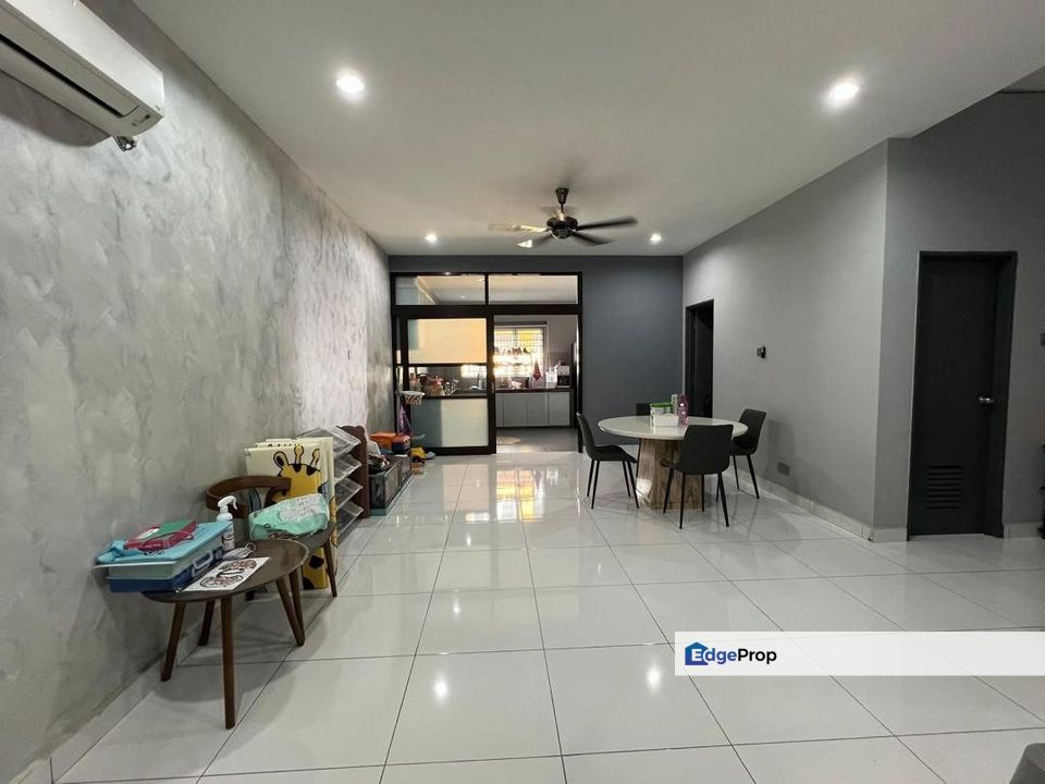 Freehold fully renovated double storey at taman nusantara prima gelang patah, Johor, Nusajaya