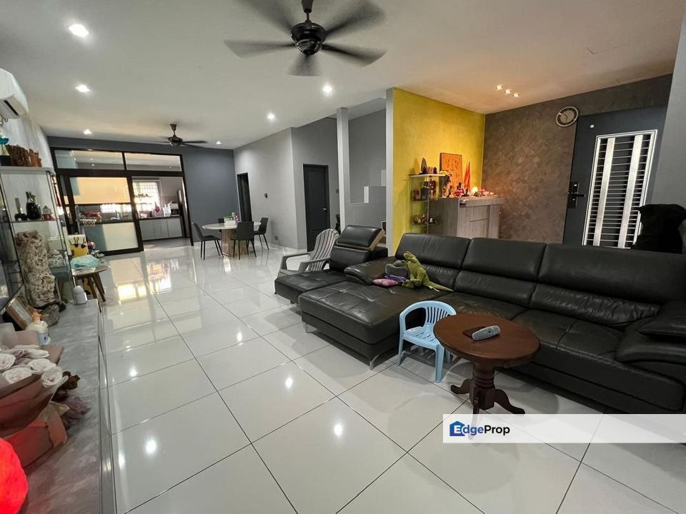 Freehold fully renovated double storey at taman nusantara prima gelang patah, Johor, Nusajaya