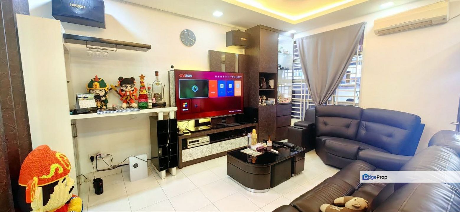 Freehold double storey landed house renovated and guarded at taman bukit indah iskandar puteri, Johor, Johor Bahru