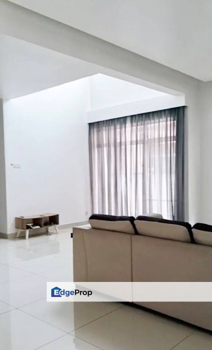 Freehold double storey cluster house guarded at taman bestari height iskandar puteri, Johor, Johor Bahru