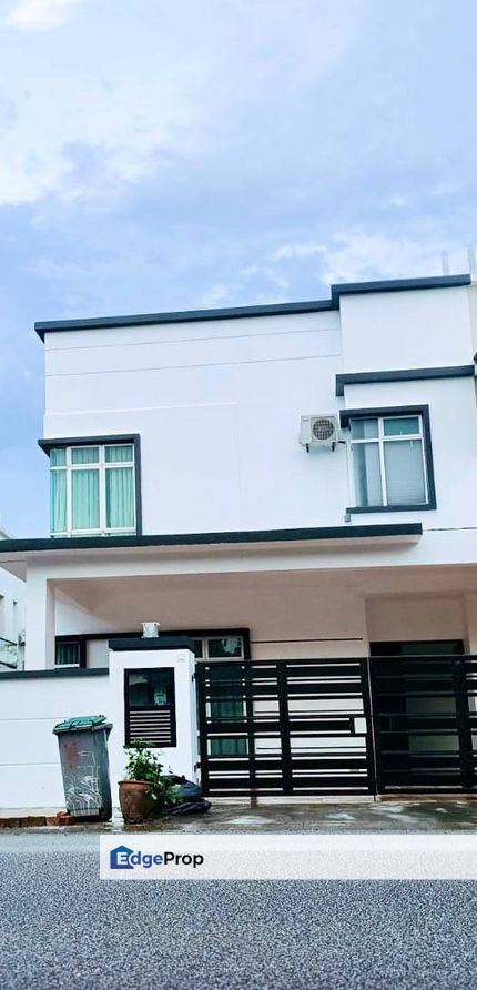 Freehold double storey cluster house guarded at taman bestari height iskandar puteri, Johor, Johor Bahru