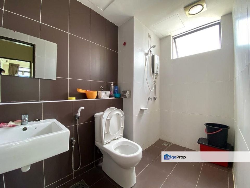 3 room service apartment partial furniture 2 car park at the garden residence mutiara mas skudai, Johor, Skudai