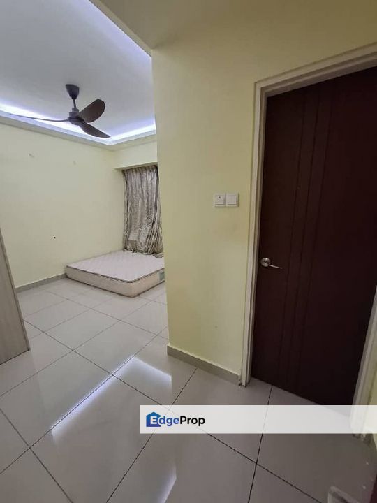 Freehold full loan 2 room service apartment at gp residence gelang patah, Johor, Gelang Patah