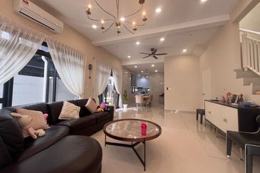 The Canal Garden South, Horizon Hills