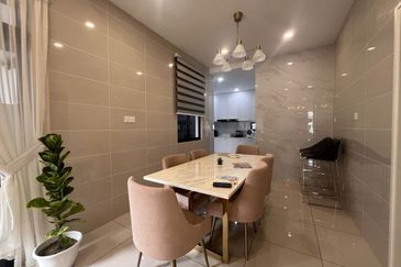 The Canal Garden South, Horizon Hills