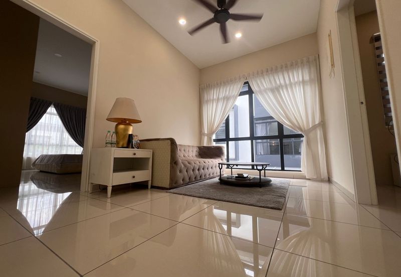 The Canal Garden South, Horizon Hills