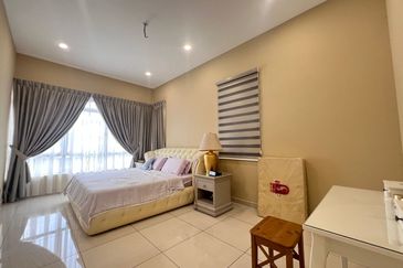 The Canal Garden South, Horizon Hills