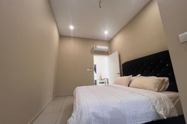 The Canal Garden South, Horizon Hills