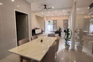 The Canal Garden South, Horizon Hills