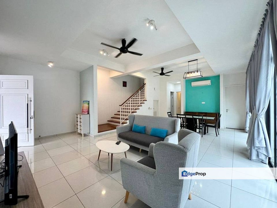 Fully furniture double storey cluster house guarded at eco botanic iskandar puteri, Johor, Nusajaya