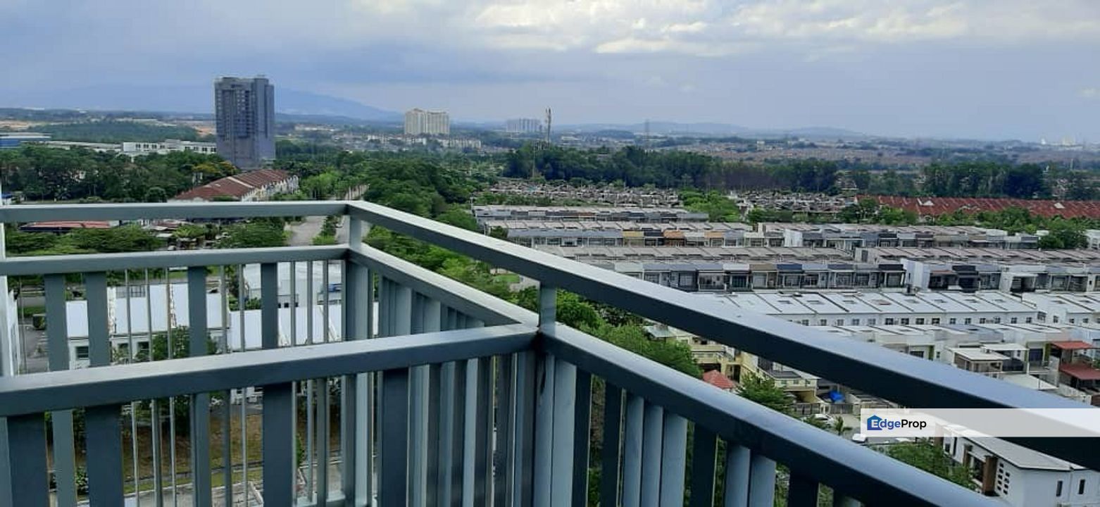 Freehold 3 room service apartment idaman residence at nusa idaman iskandar puteri, Johor, Nusajaya