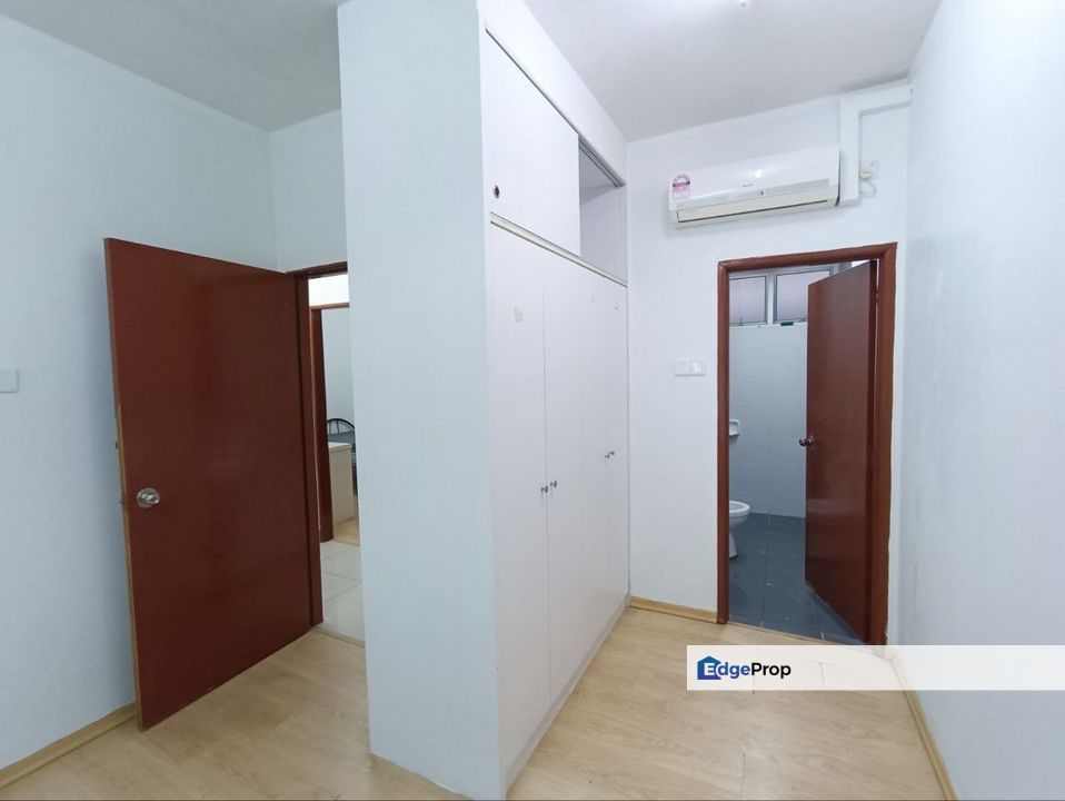 Full loan fully furniture 3 room service apartment at larkin height johor bahru, Johor, Johor Bahru