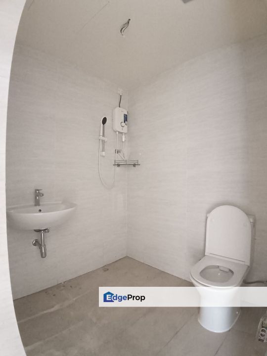 Freehold new double storey landed house guarded at country garden central park tampoi, Johor, Johor Bahru