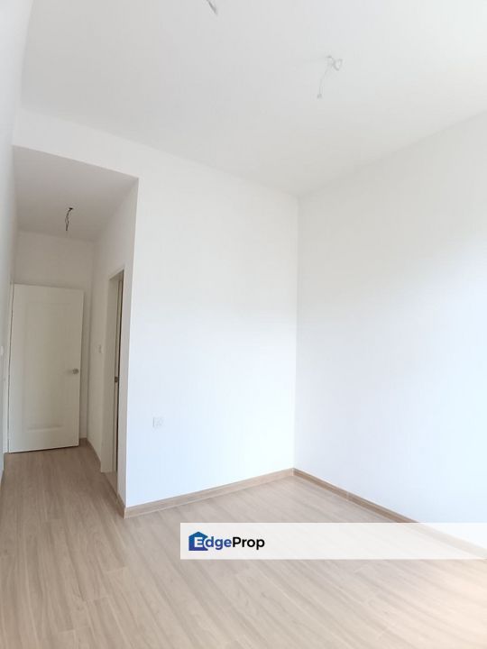 Freehold new double storey landed house guarded at country garden central park tampoi, Johor, Johor Bahru