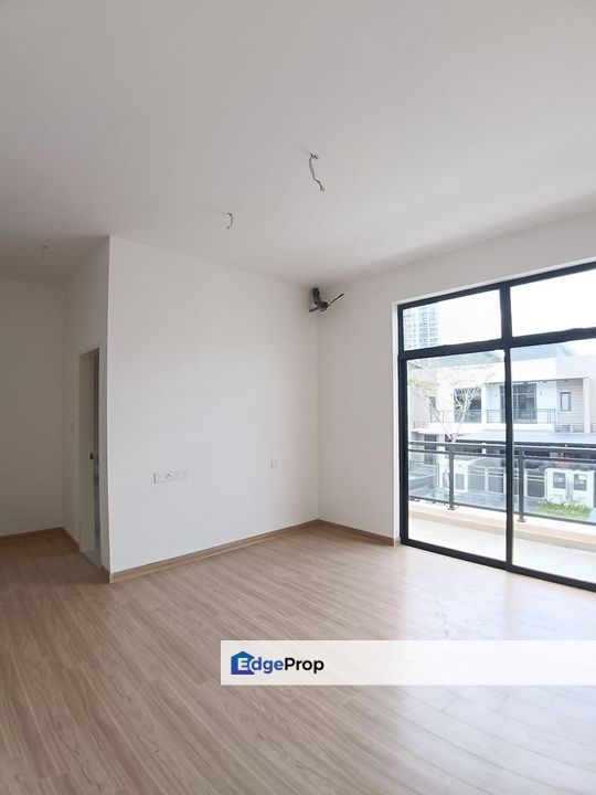 Freehold new double storey landed house guarded at country garden central park tampoi, Johor, Johor Bahru