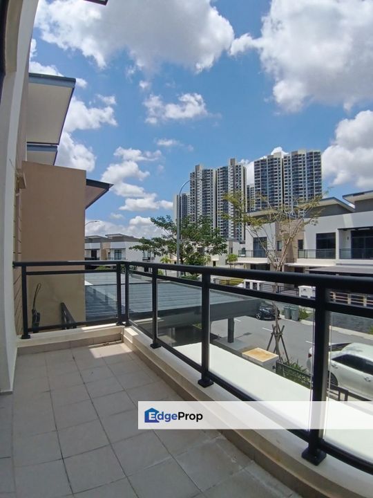 Freehold new double storey landed house guarded at country garden central park tampoi, Johor, Johor Bahru