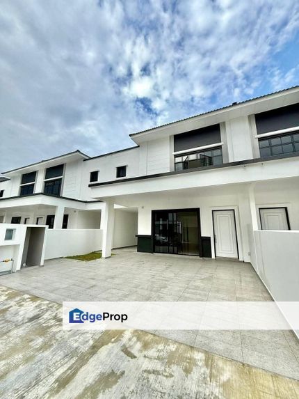 Freehold new double storey superlink guarded at eco botanic iskandar puteri, Johor, Nusajaya