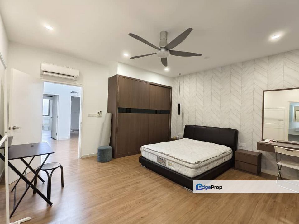 Double storey landed house guarded at sunway citrine lakehomes iskandar puteri, Johor, 