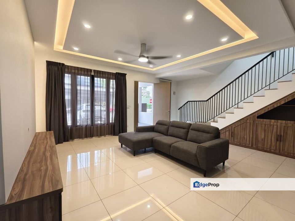 Double storey landed house guarded at sunway citrine lakehomes iskandar puteri, Johor, 