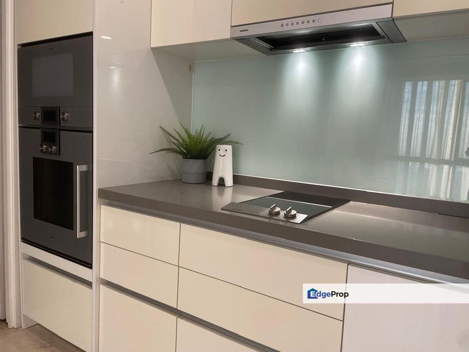 Freehold 4 room the astaka condominum high floor seaview at bukit senyum johor bahru, Johor, Johor Bahru