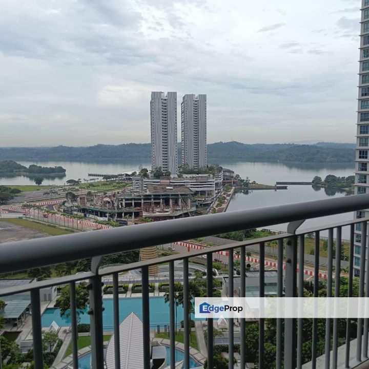 Freehold 1 room service apartment seaview at teega suites puteri harbour, Johor, 