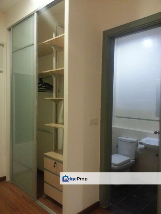 Freehold double storey superlink renovated and guarded at east ledang iskandar puteri, Johor, Nusajaya